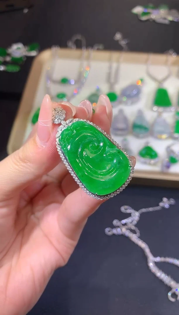 翡翠18K金镶嵌吊坠(不含链)112-如意