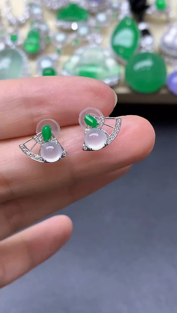 颈饰18K金镶嵌翡翠181-中国好珍宝