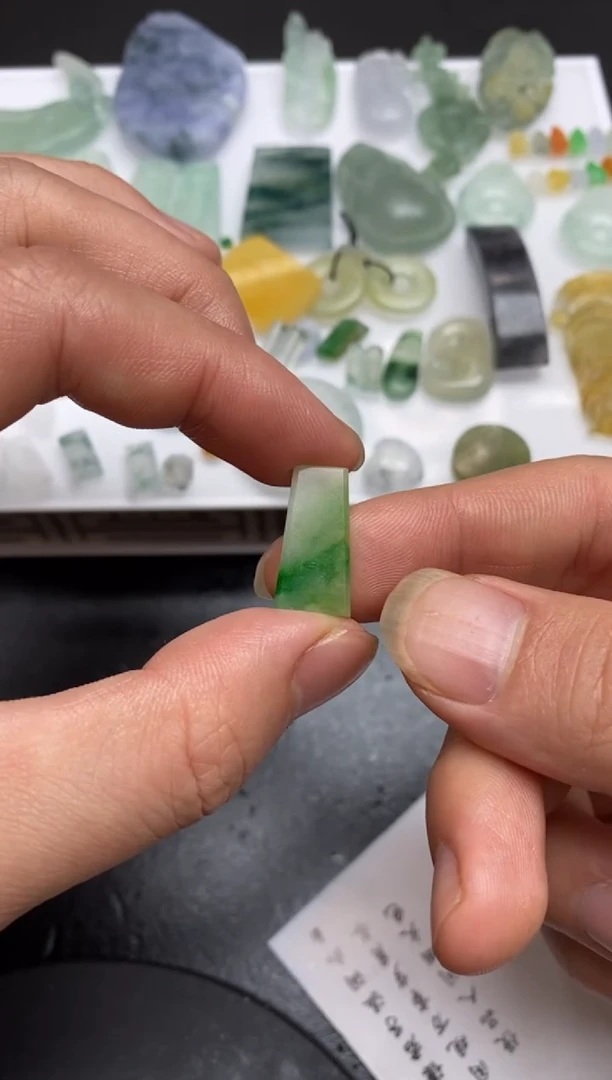 【闪购商品】定制翡翠未镶嵌翡翠毛货~