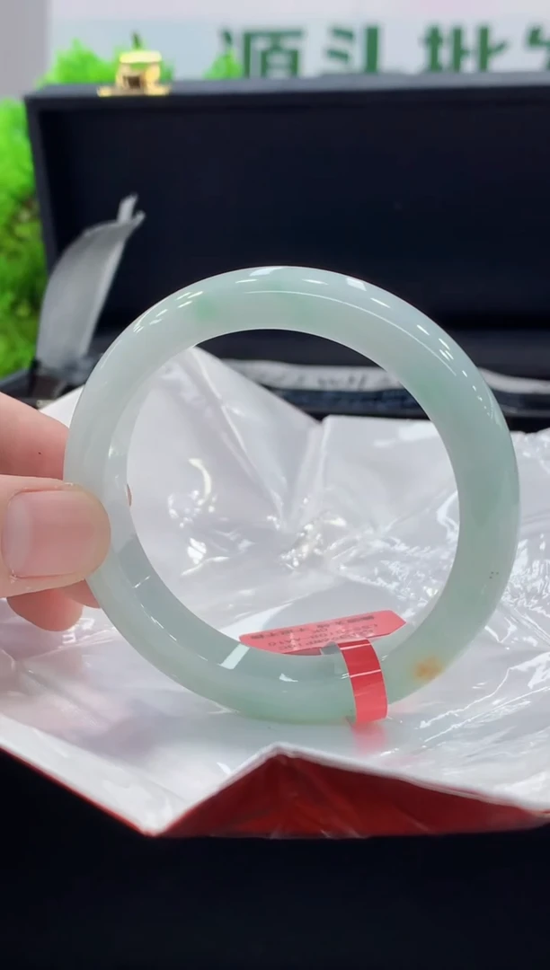 未镶嵌手镯翡翠翡翠手镯