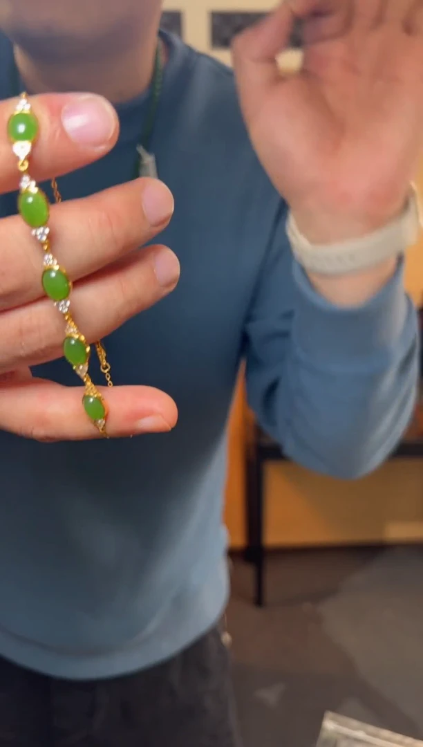 【闪购商品】和田玉手链银S925镶嵌约6*8mm精品俄料碧玉蛋面手链