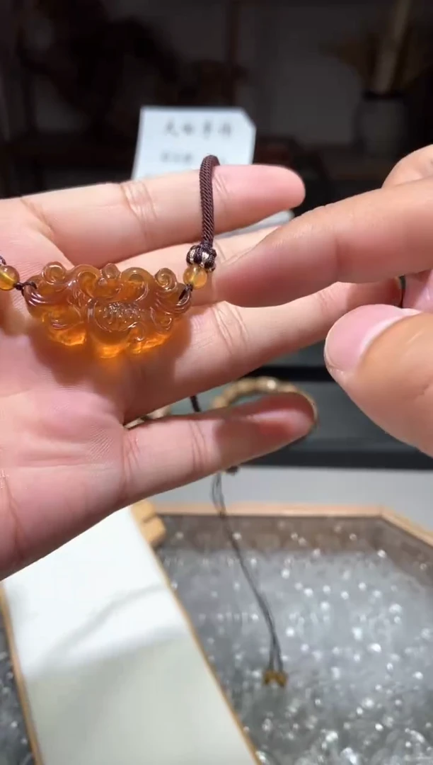 琥珀颈饰未镶嵌凤凰锁骨链