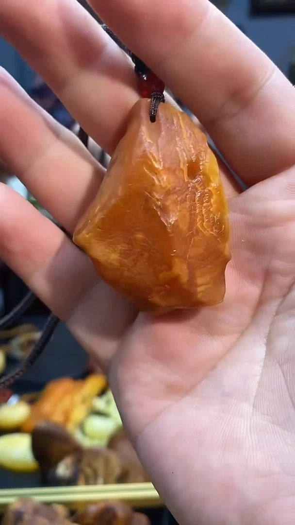 琥珀颈饰未镶嵌吊坠