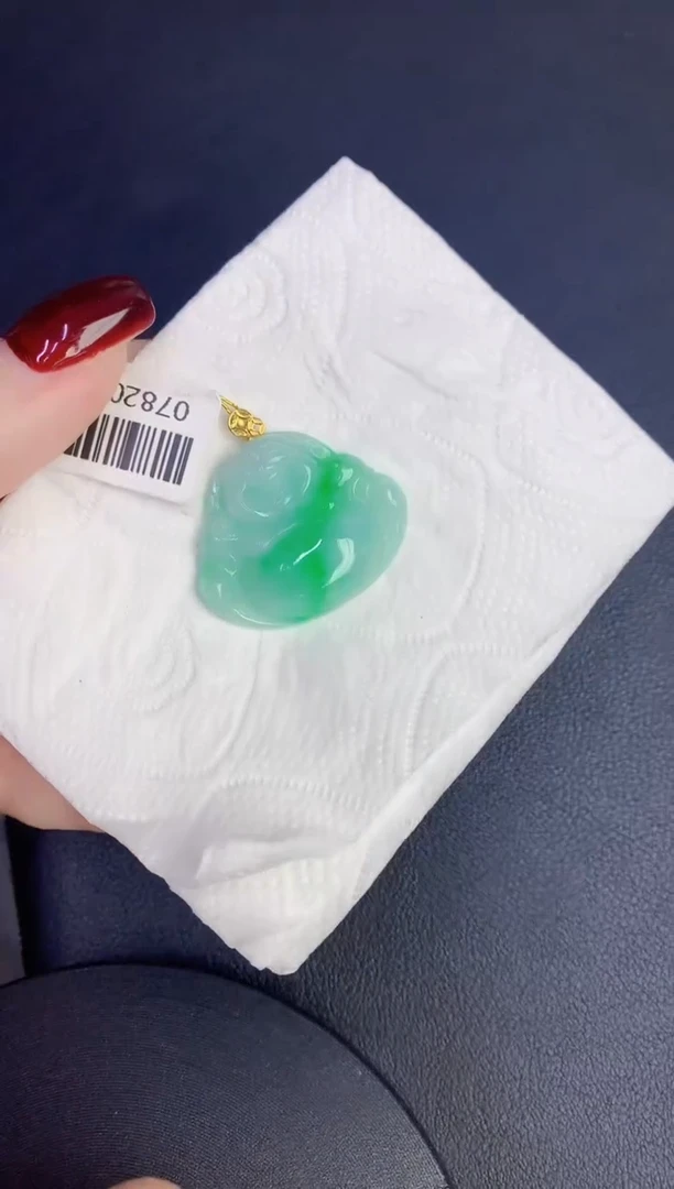 颈饰18K金镶嵌翡翠缅甸天然翡翠A货