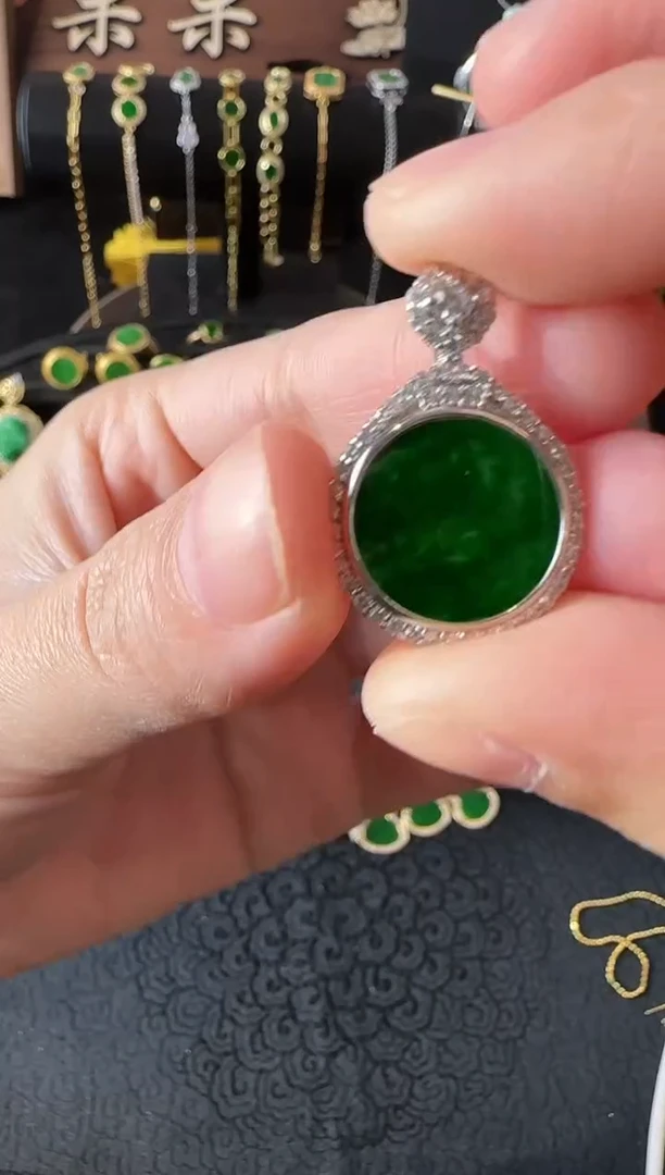 【闪购商品】翡翠吊坠(不含链)银S925镶嵌吊坠