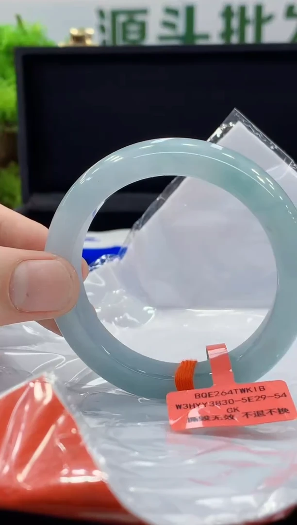 未镶嵌手镯翡翠翡翠手镯