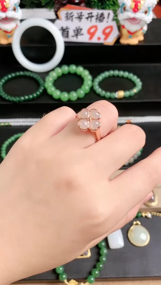 银S925镶嵌戒指和田玉1