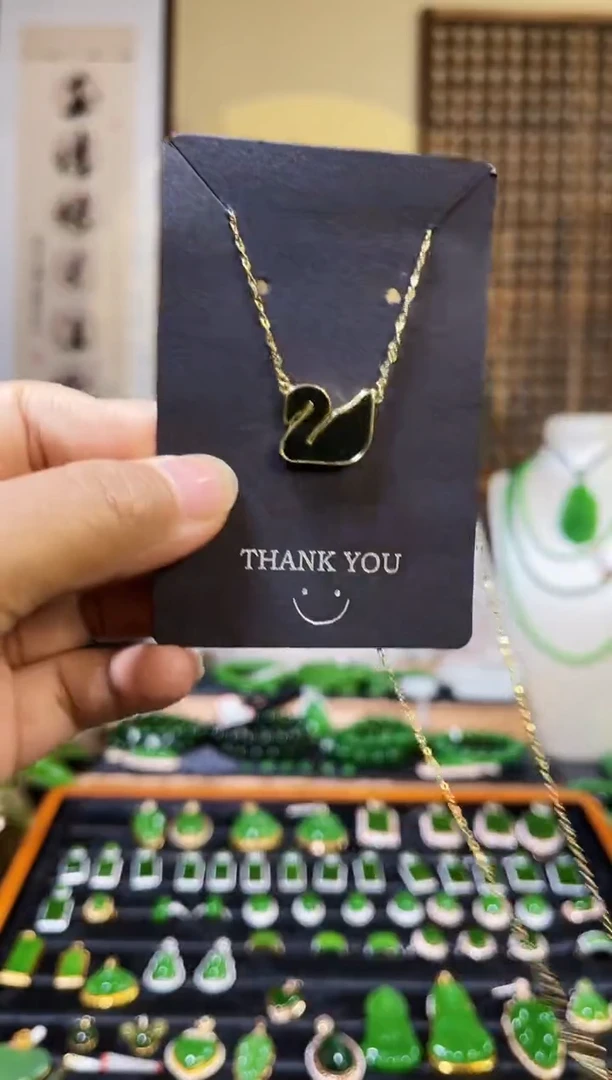 颈饰银S925镀金镶嵌和田玉黑鸭子吊坠多样性发一