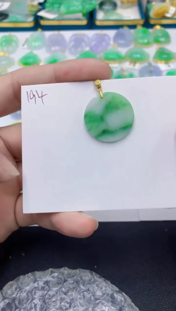 颈饰未镶嵌翡翠翡翠