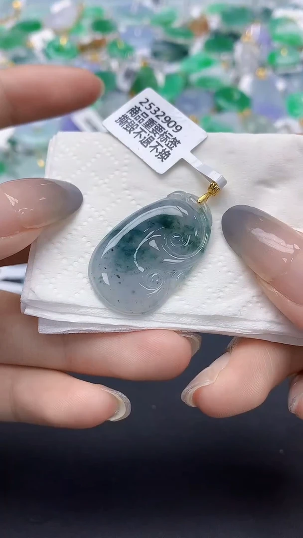 翡翠未镶嵌颈饰天然缅甸a货翡翠