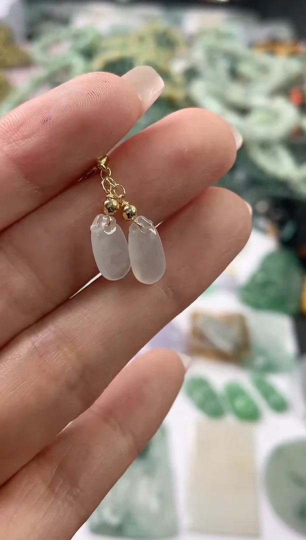 翡翠未镶嵌吊坠(不含链)瑰****湖小水滴
