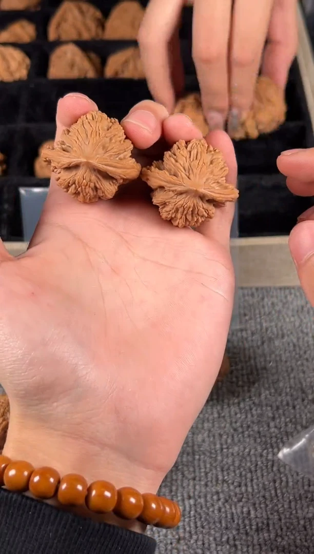 吊坠文玩核桃全品39尺虎头18号