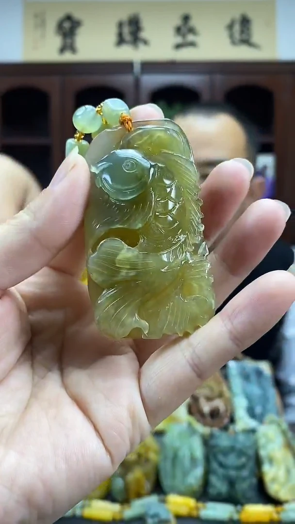 未镶嵌蛇纹石玉挂件多样性发货其中发一