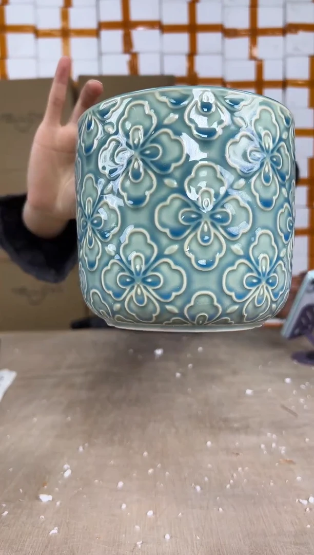 浮雕花朵渐变绿15x14