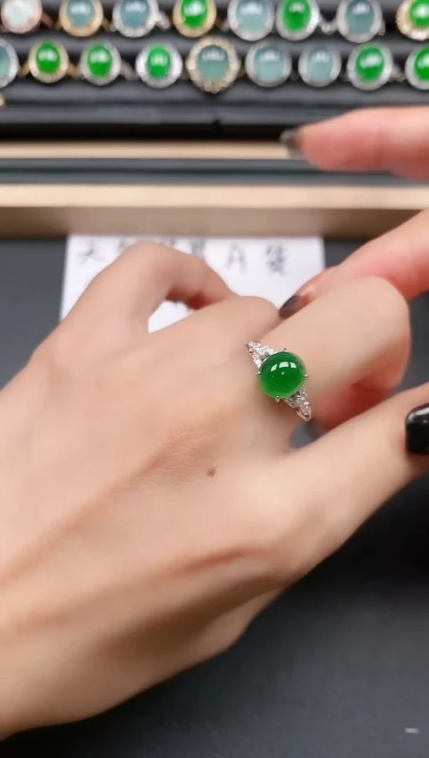 翡翠戒指银S925镶嵌1111
