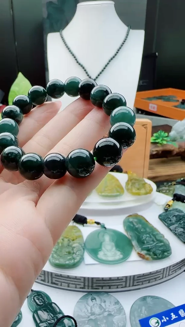 【闪购商品】翡翠颈饰未镶嵌多样性随机一件发货