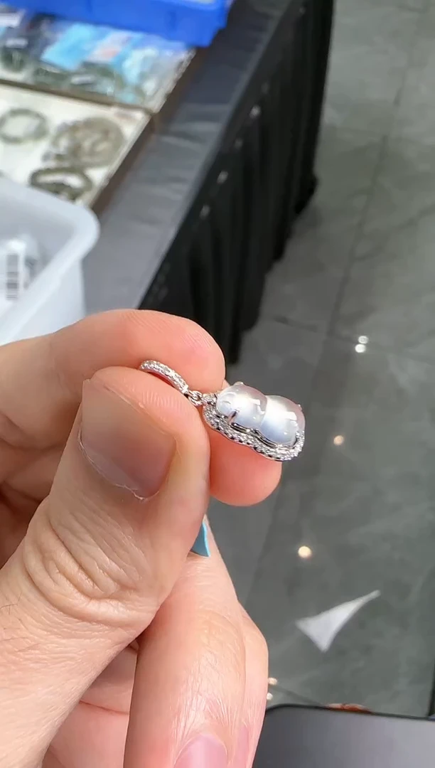 吊坠(不含链)18K金镶嵌翡翠翡翠吊坠