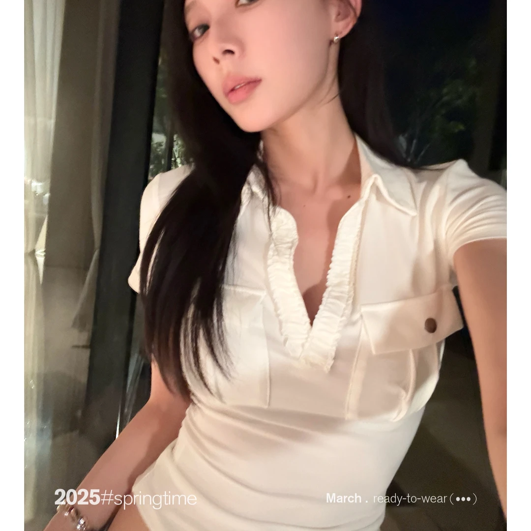 爆款衬衫式V领口袋T恤女夏季新款性感设计感修身短袖上衣纯欲风女