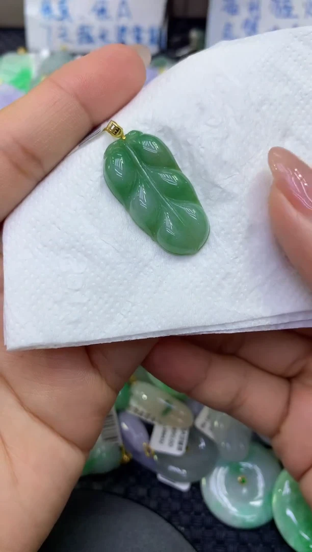 颈饰18K金镶嵌翡翠天然缅甸A货翡翠