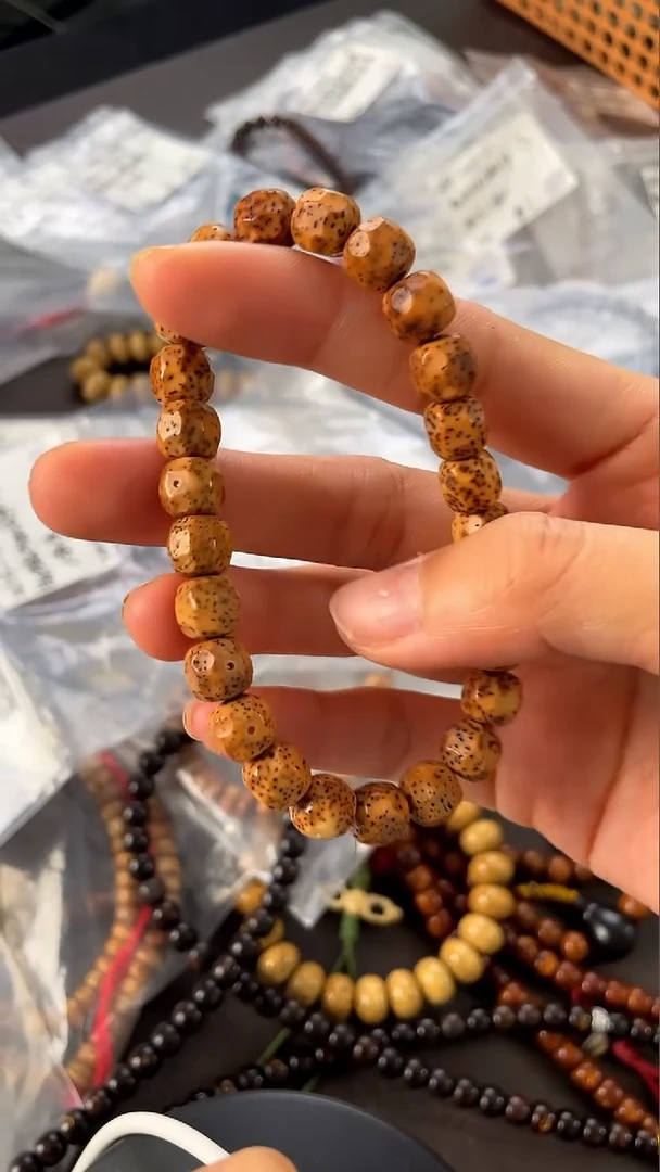 星月菩提手串精工级陈籽平面无相9*8手串（深）