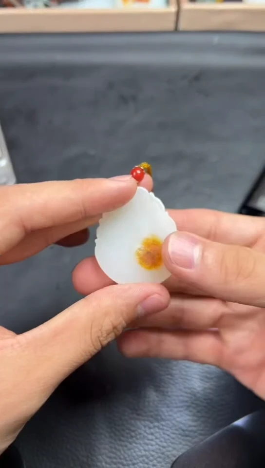 和田玉未镶嵌吊坠(不含链)和田玉9