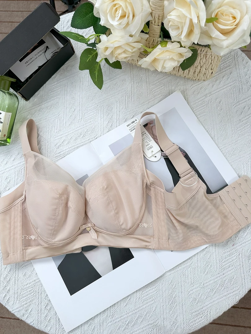 1397秋冬新款薄杯大胸显小文胸专业防下垂收副乳调整型女士内衣