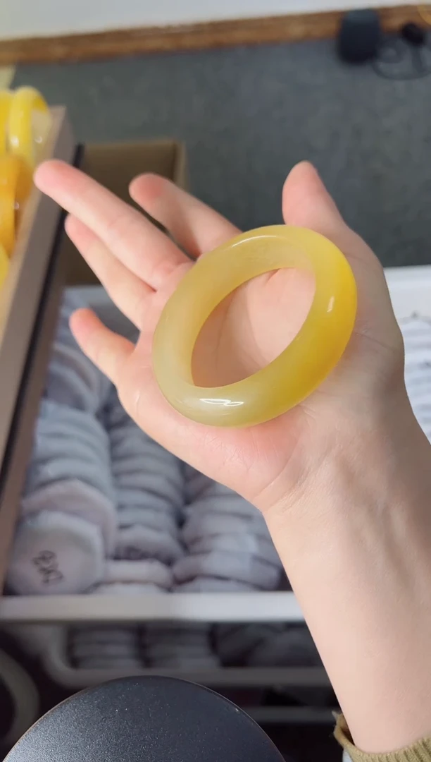 【闪购商品】石英质玉手镯未镶嵌115-53(皮纹)