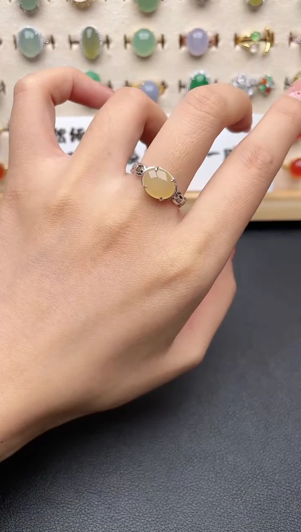 【闪购商品】翡翠戒指银S925镶嵌一物一证一礼盒