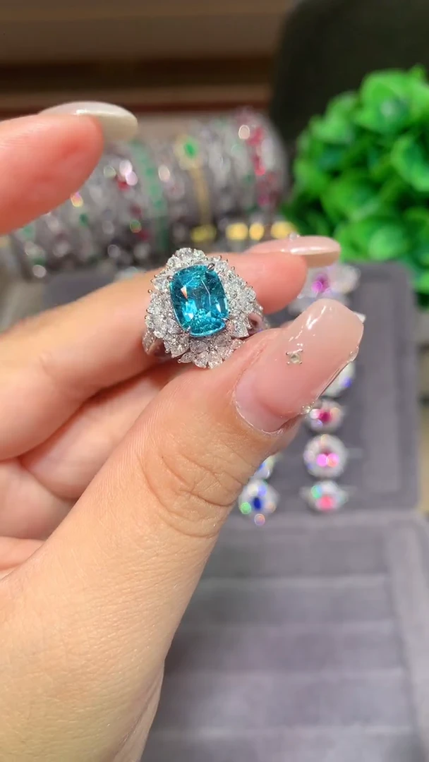 18K金镶嵌戒指碧玺3.0ct