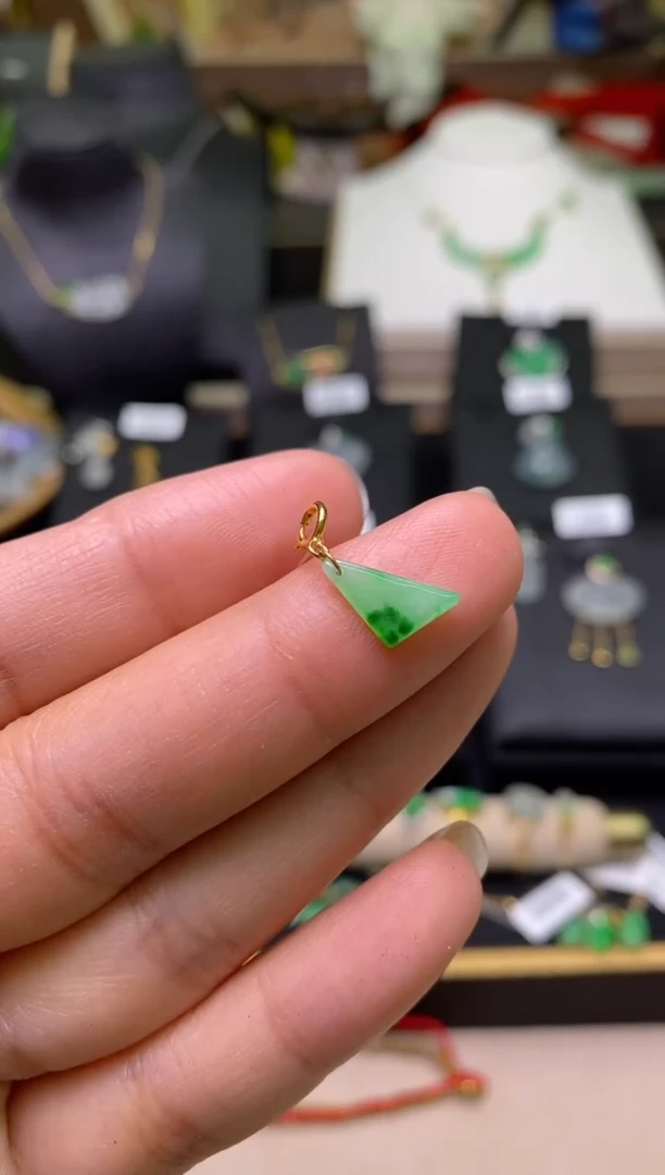 【闪购商品】翡翠颈饰18K金镶嵌净货18325