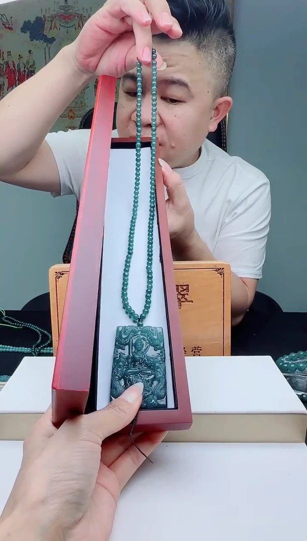 颈饰未镶嵌翡翠多样性发其一