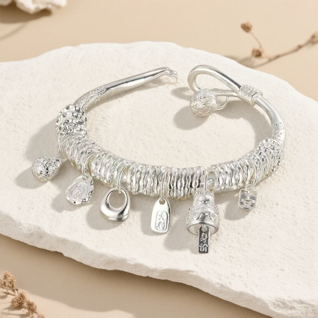 999.9猫爪盘缠轻奢开口镯