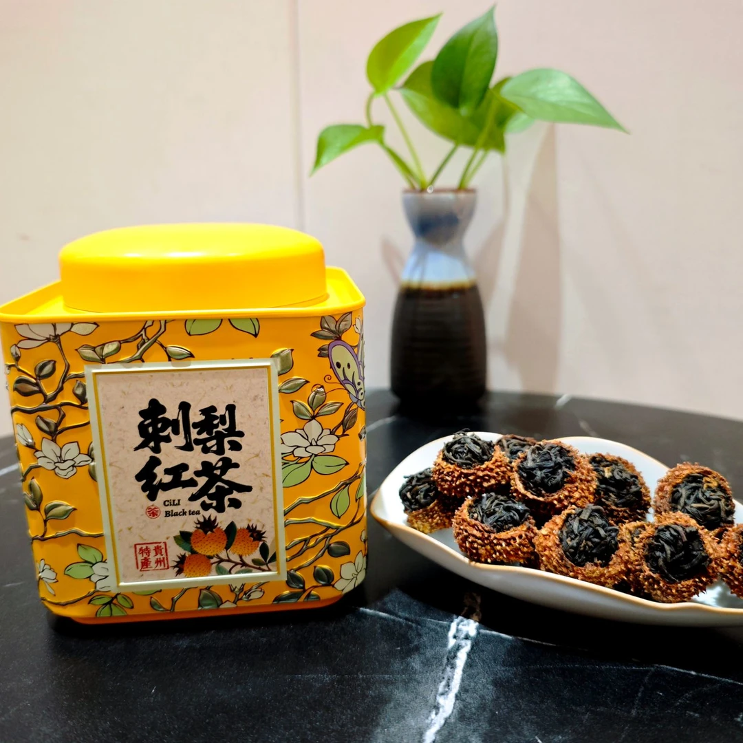 [刺梨红茶]维C山野刺梨搭配贵州高山紫芽红茶手工制作125克/罐装