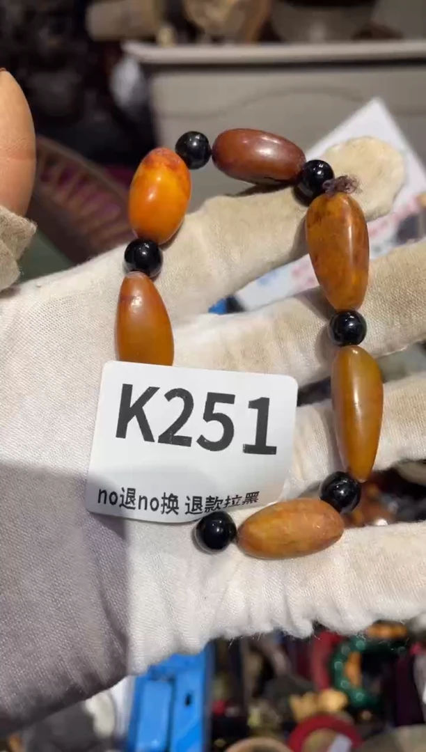 瓷片守****！表姐直播所见所得