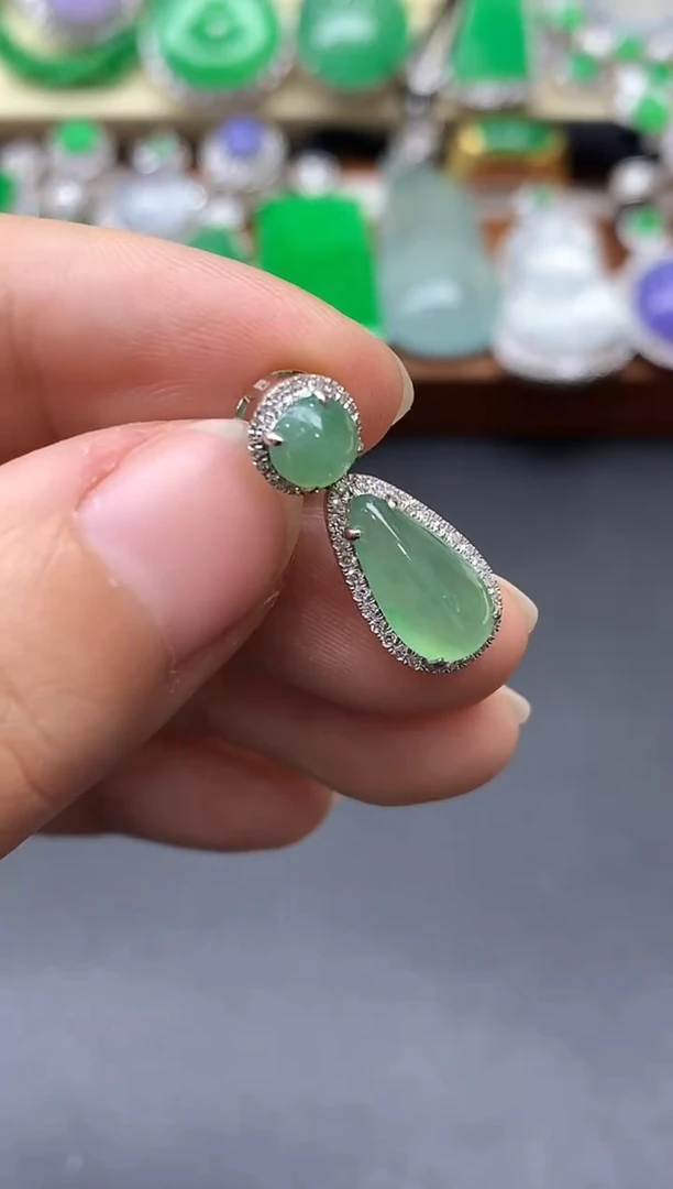 颈饰18K金镶嵌翡翠267-中国好珍宝