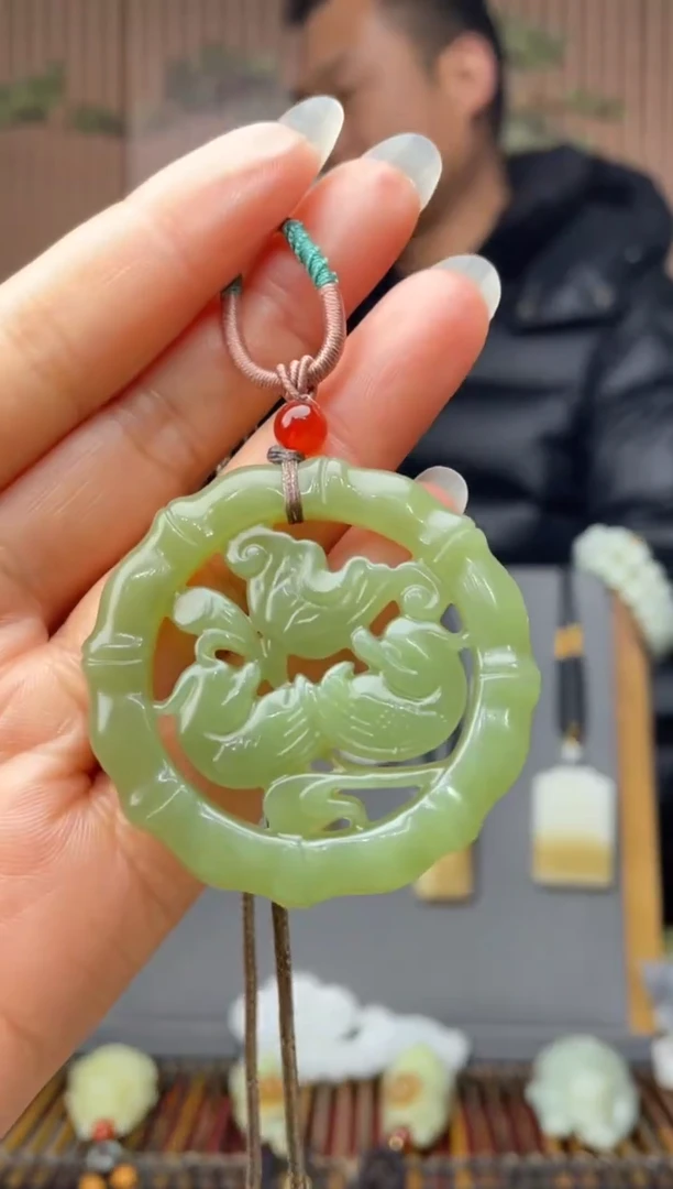 颈饰未镶嵌和田玉拍一发一