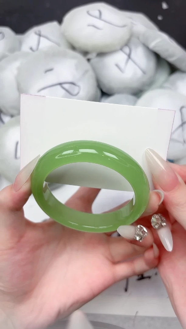 未镶嵌手镯石英质玉273-53.4