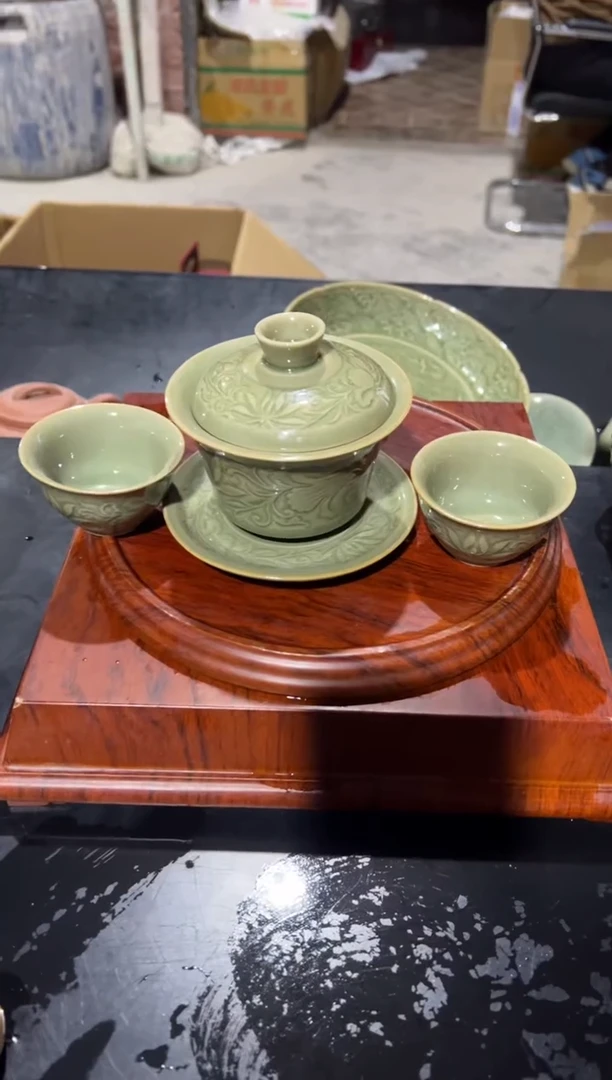 微瑕耀州窑莲纹三才盖碗+莲纹小杯2