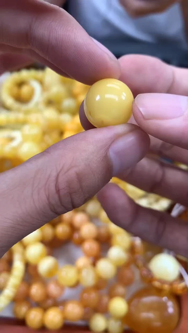 未镶嵌蜜蜡裸石单珠