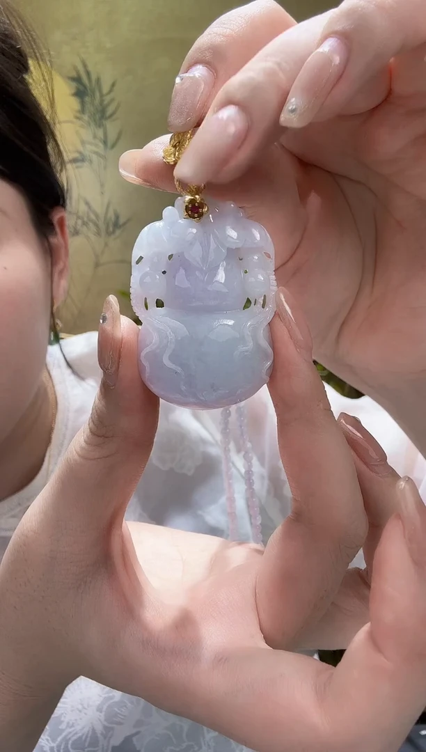 翡翠未镶嵌颈饰吊坠