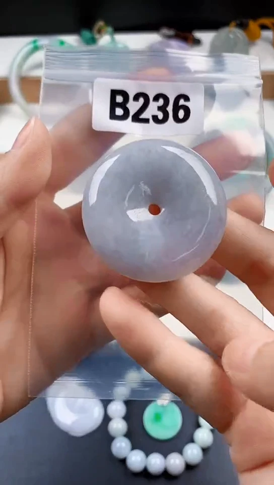 颈饰未镶嵌翡翠天然翡翠吊坠挂件