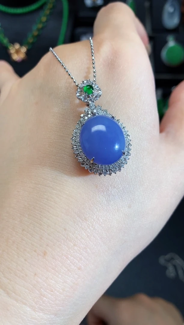 【闪购商品】翡翠吊坠(不含链)18K金镶嵌蛋面