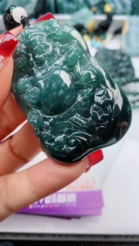 【闪购商品】翡翠颈饰未镶嵌