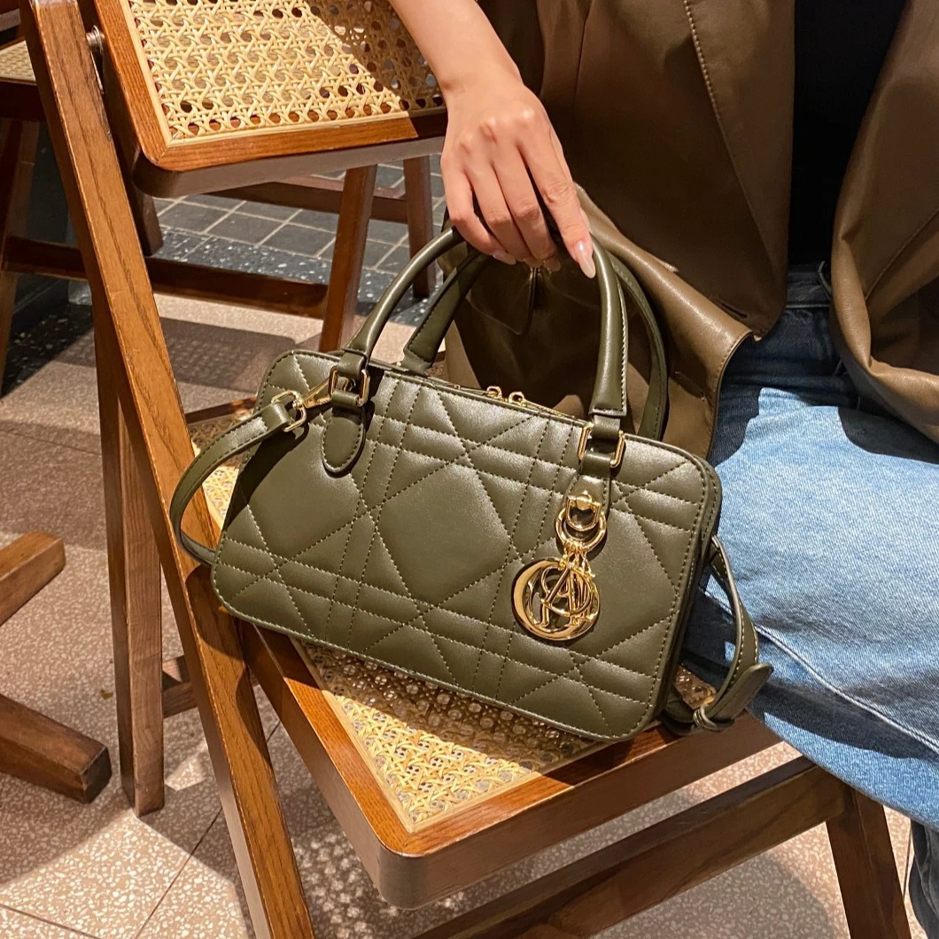 秋冬新款韩版气质小众手提包轻奢单肩斜挎包(7257)