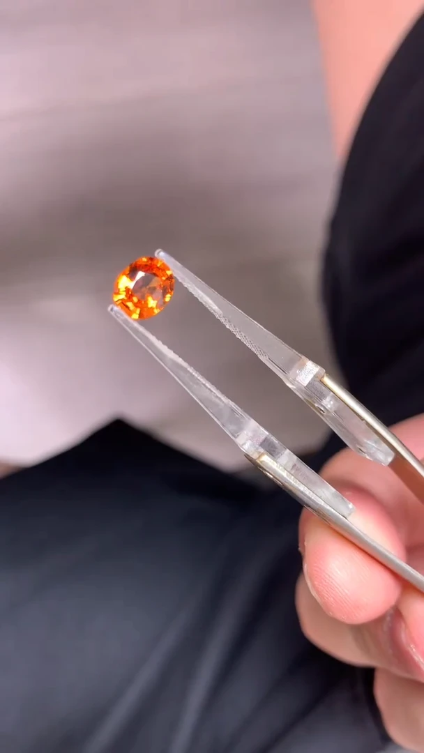 石榴石（芬达石）裸石未镶嵌1.5ct