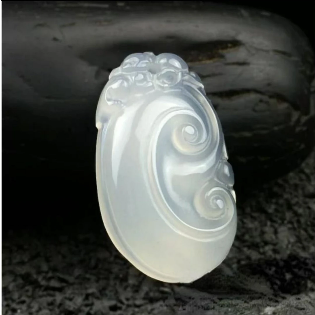 Chow Tai Seng/周大生七夕礼物如意吊坠天然玛瑙玉髓高冰七夕礼物