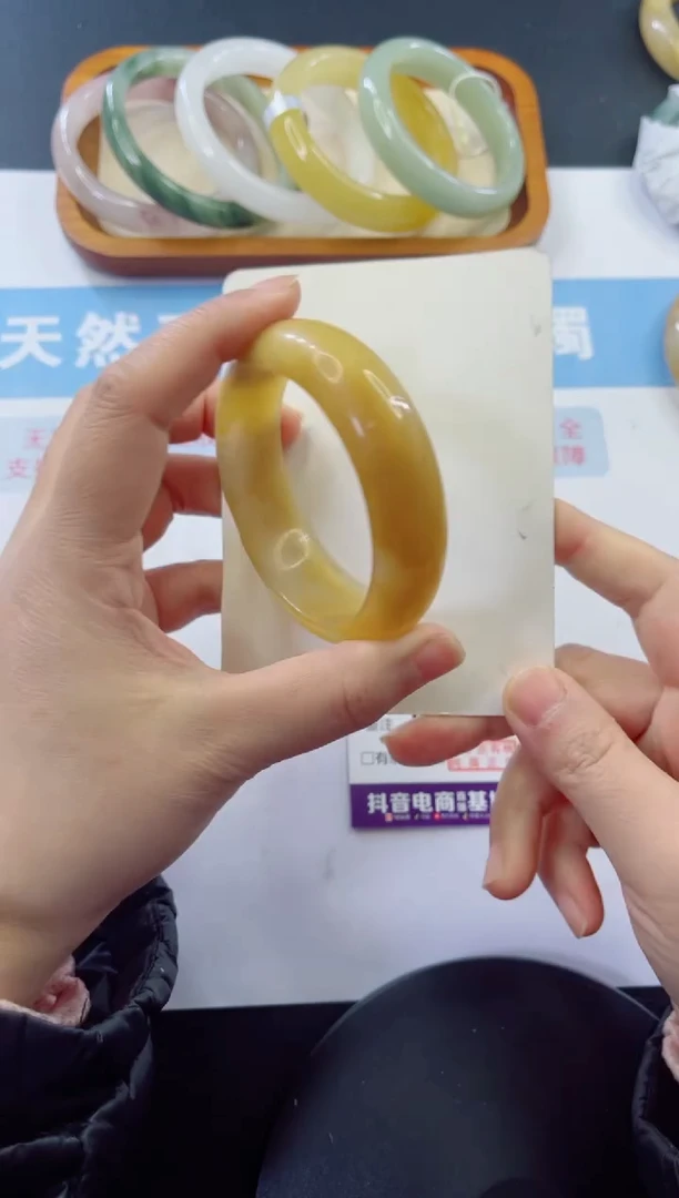 未镶嵌手镯石英质玉多样性发货A277