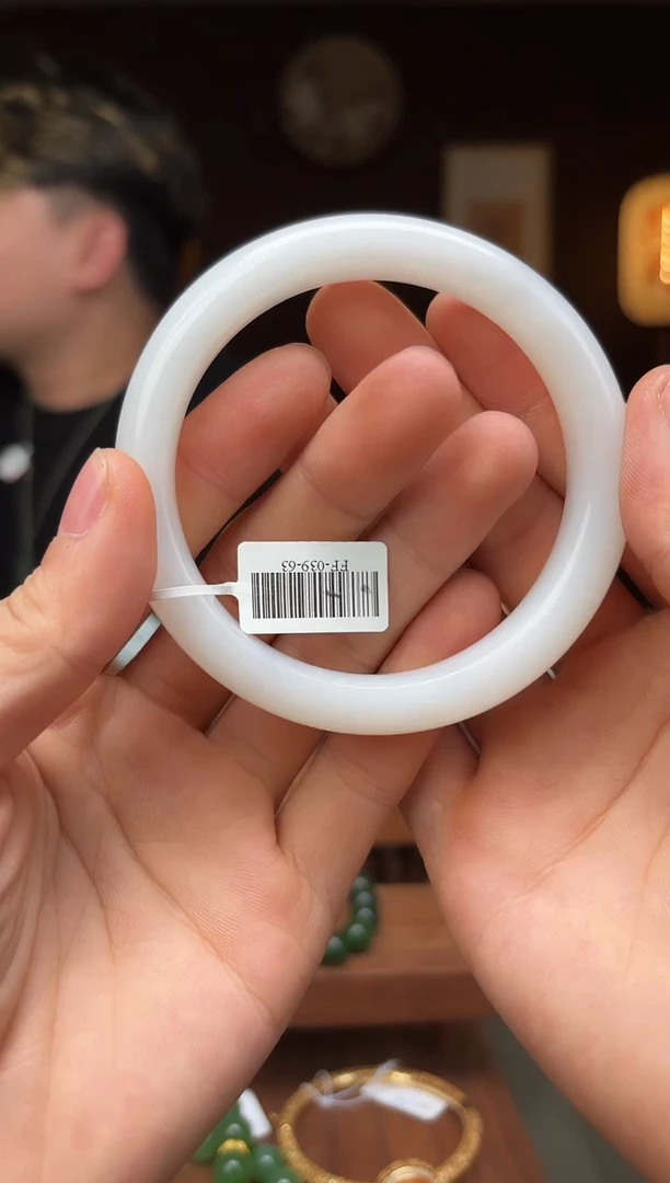 未镶嵌和田玉挂件胖*霓KK18-手镯 63.5mm