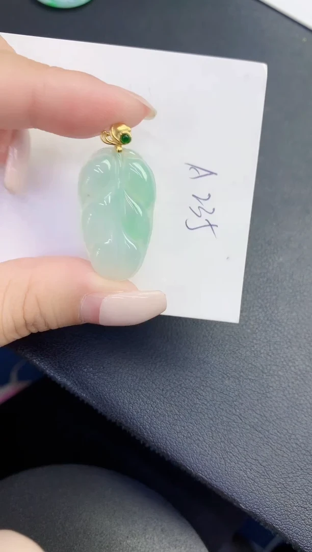 颈饰未镶嵌翡翠缅甸天然翡翠A货