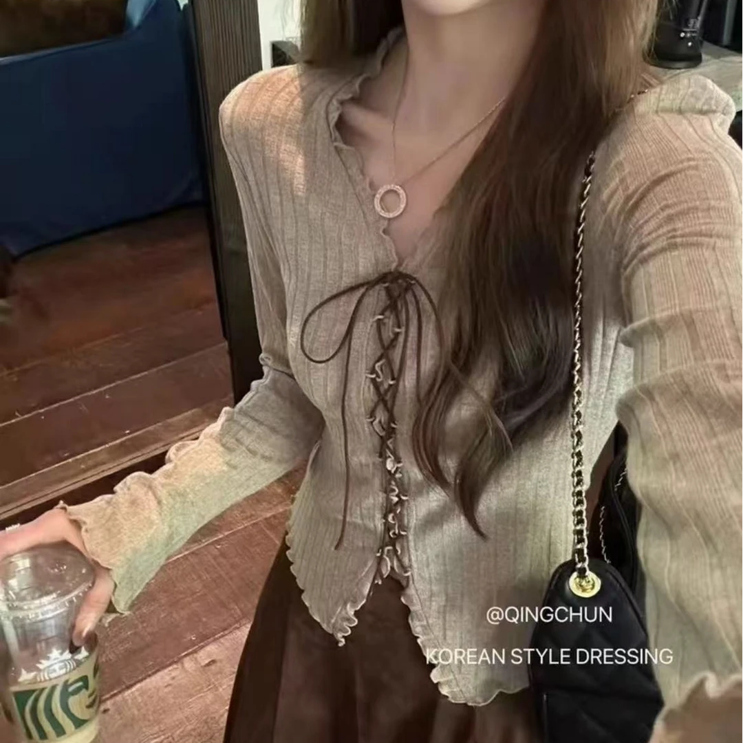 2025早秋潮系带打底衫收腰显瘦上衣小个子内搭长袖洋气V领T恤衫女